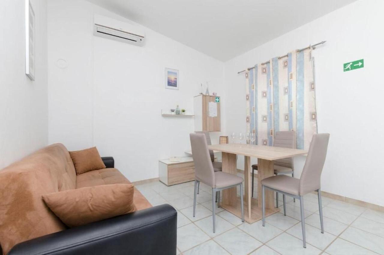 Apartment Brnabic Rogoznica  Kültér fotó